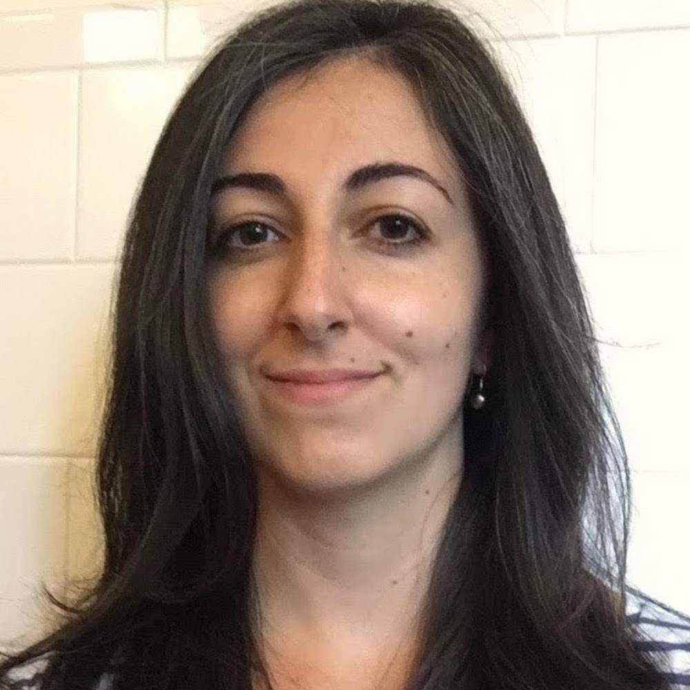 Meet your Posher, Rena